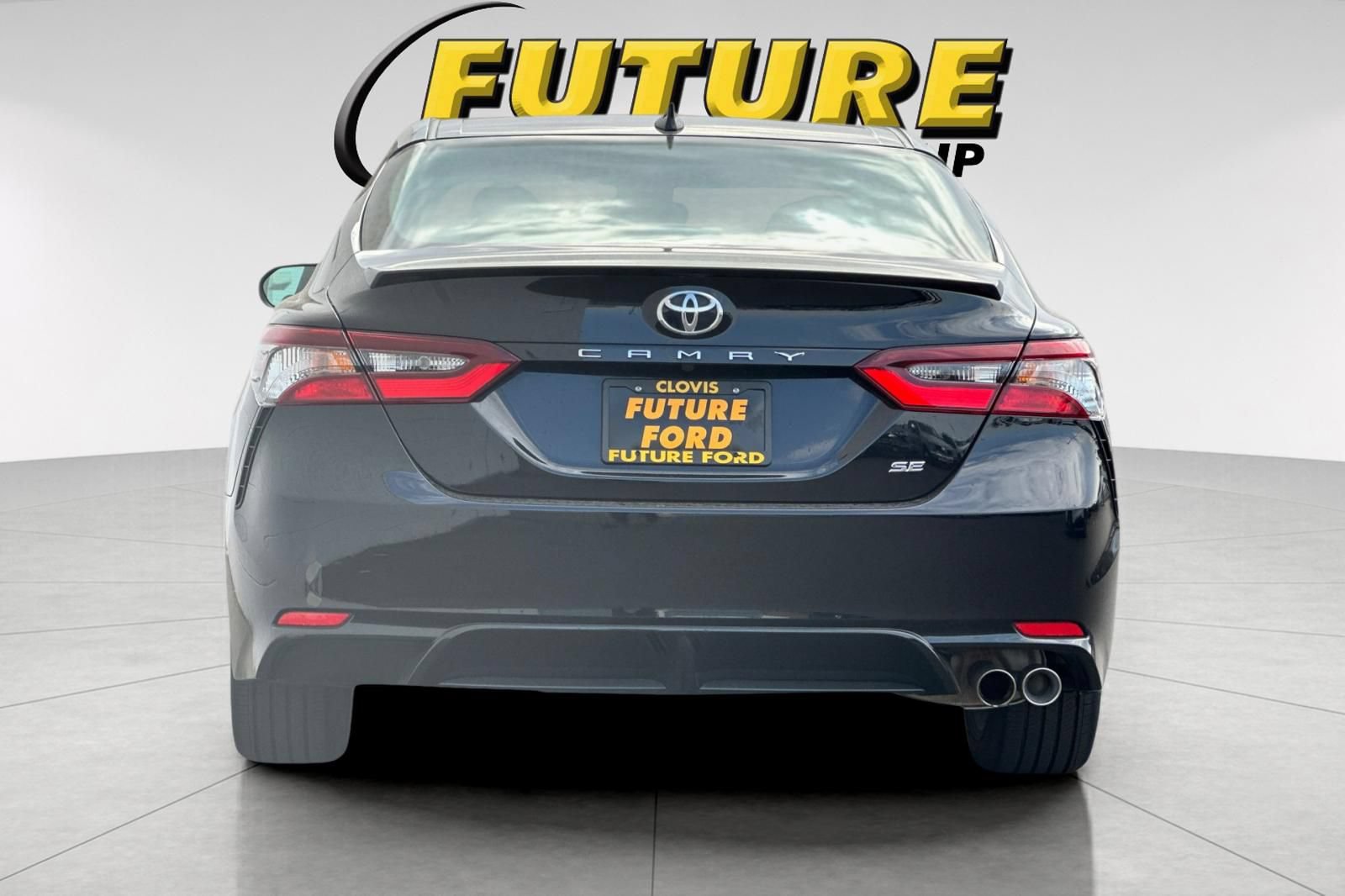 Used 2023 Toyota Camry SE FWD image 4