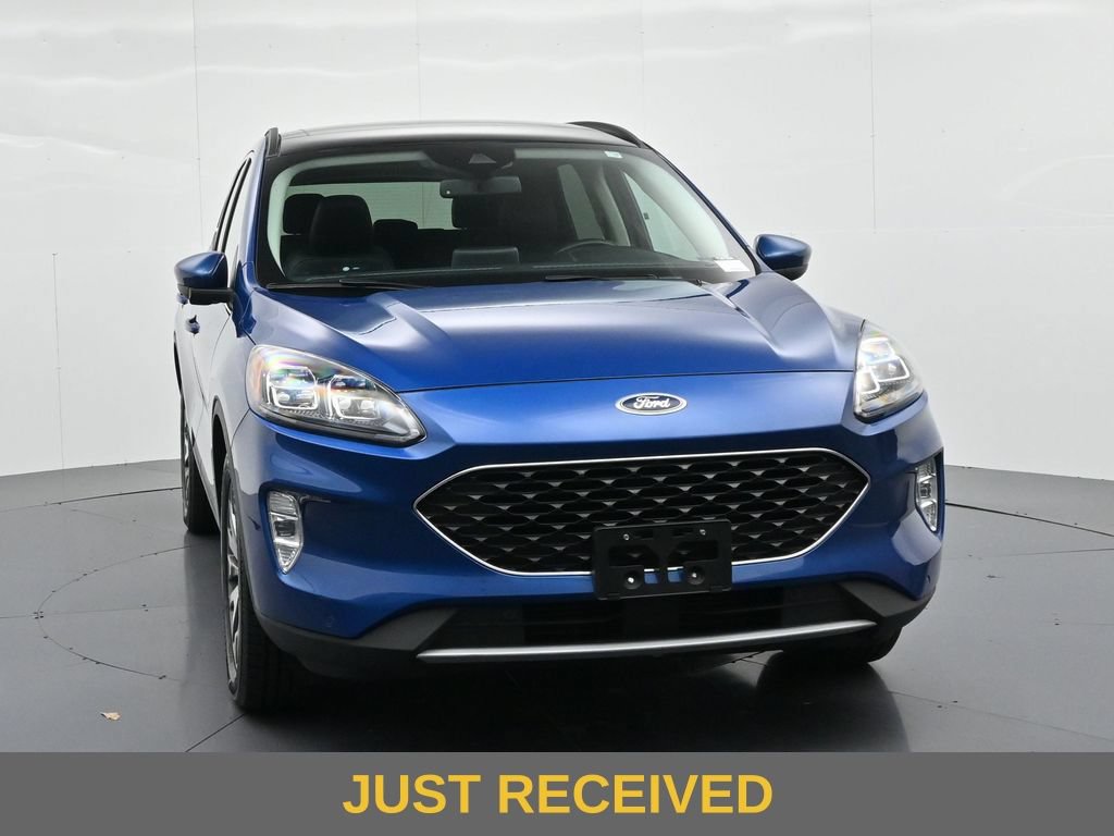 Certified 2022 Ford Escape Titanium w/ Class II Trailer Tow Package AWD/4WD image 7