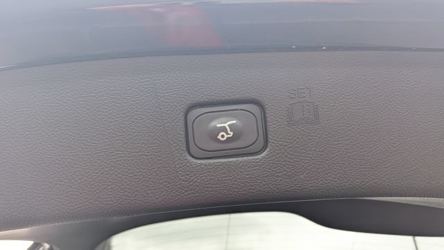 Certified 2023 Ford Edge Titanium AWD/4WD image 13