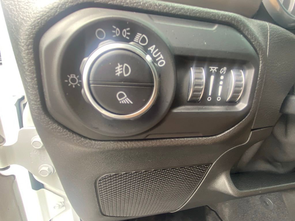 Used 2020 Jeep Gladiator Rubicon w/ LED Lighting Group image 12