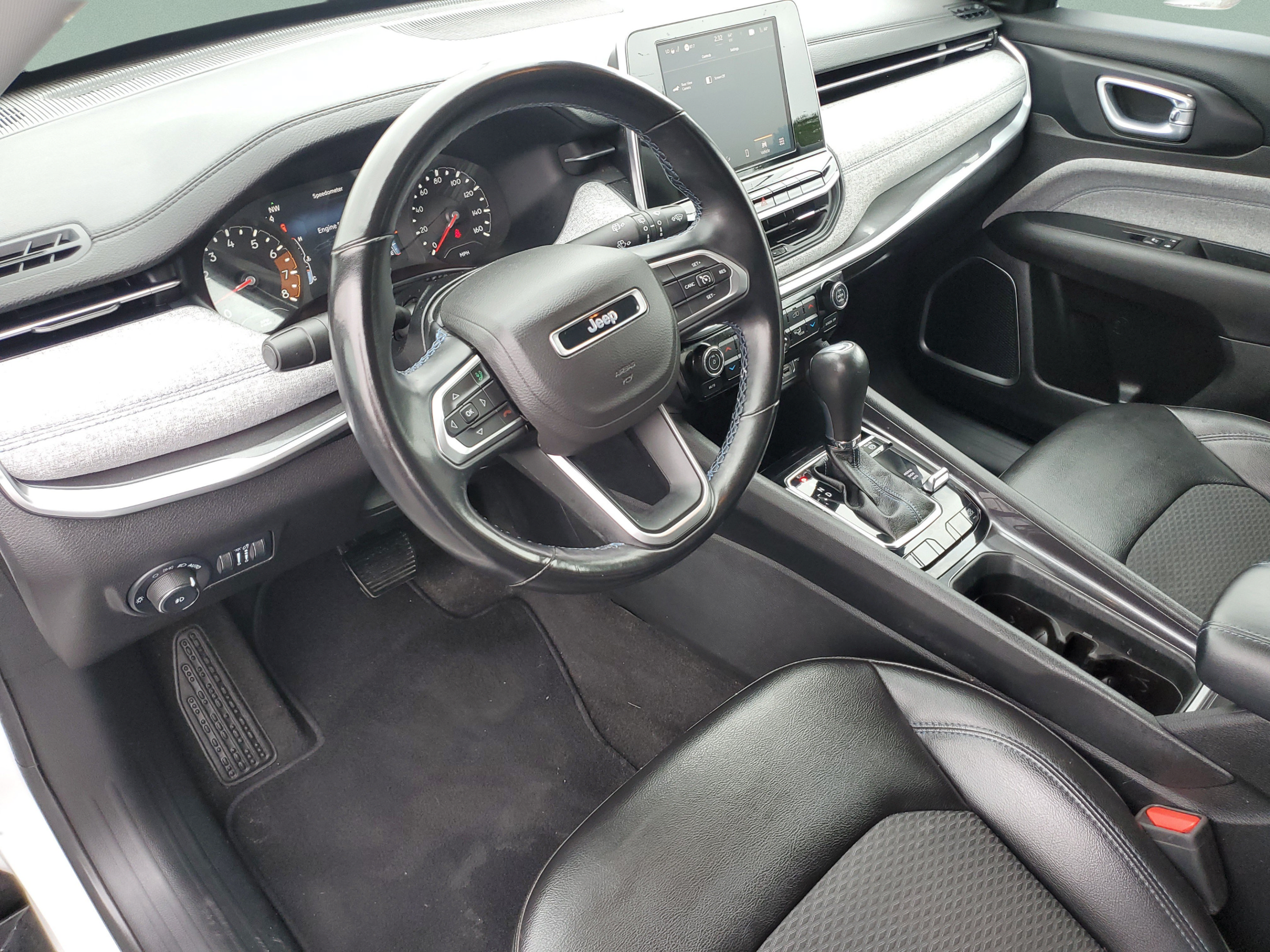 Used 2022 Jeep Compass Latitude w/ Convenience Group AWD/4WD image 15