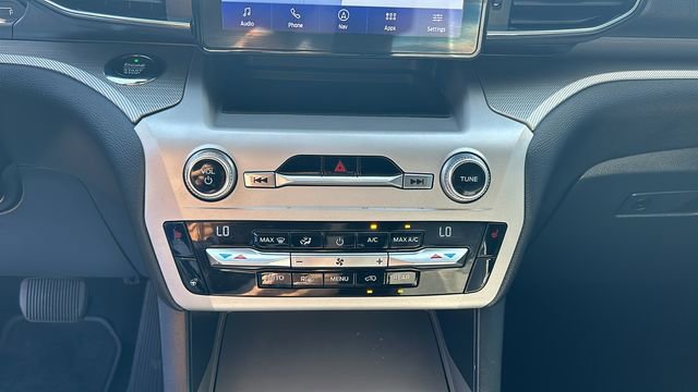 Certified 2021 Ford Explorer XLT w/ Equipment Group 202A RWD image 23