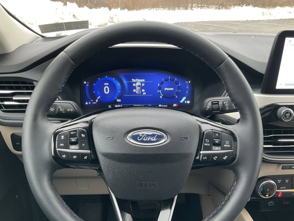 Certified 2022 Ford Escape SEL w/ Technology Package image 8
