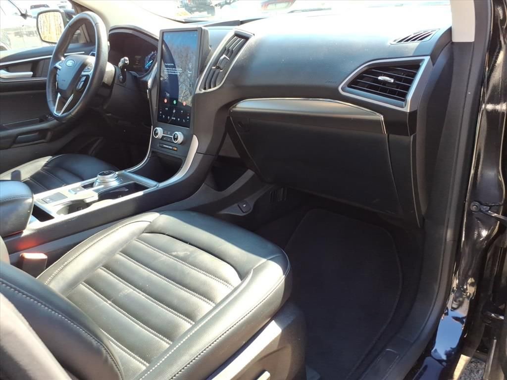 Certified 2022 Ford Edge SEL w/ Convenience Package image 9
