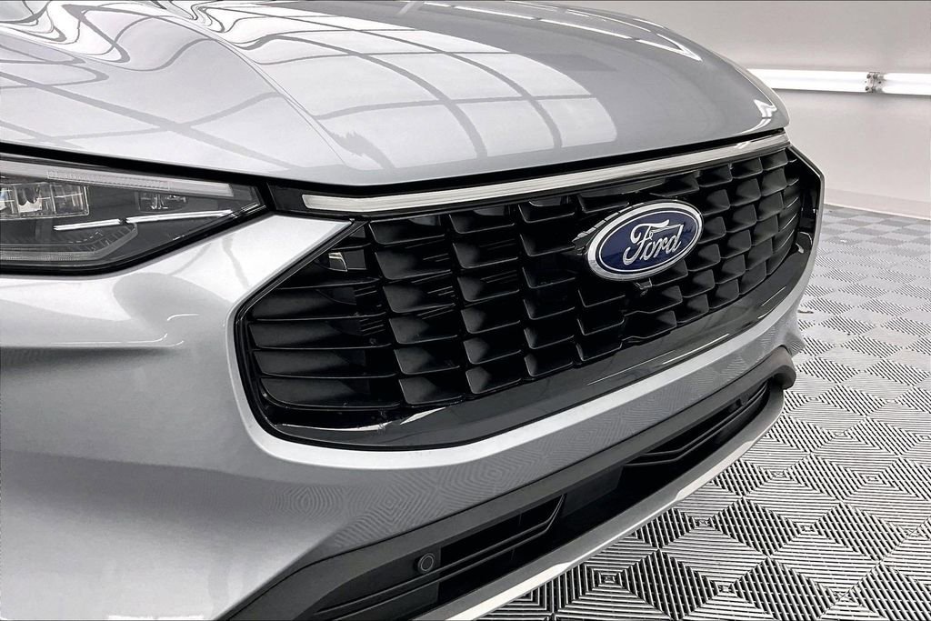 Certified 2023 Ford Escape Platinum image 28