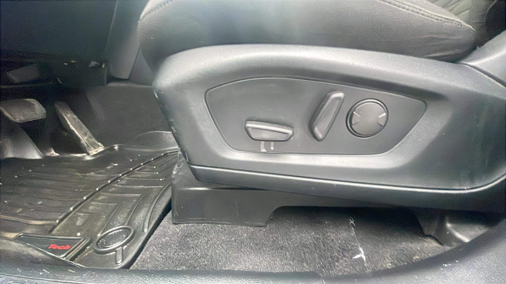 Certified 2020 Ford Explorer XLT w/ Comfort Package image 20