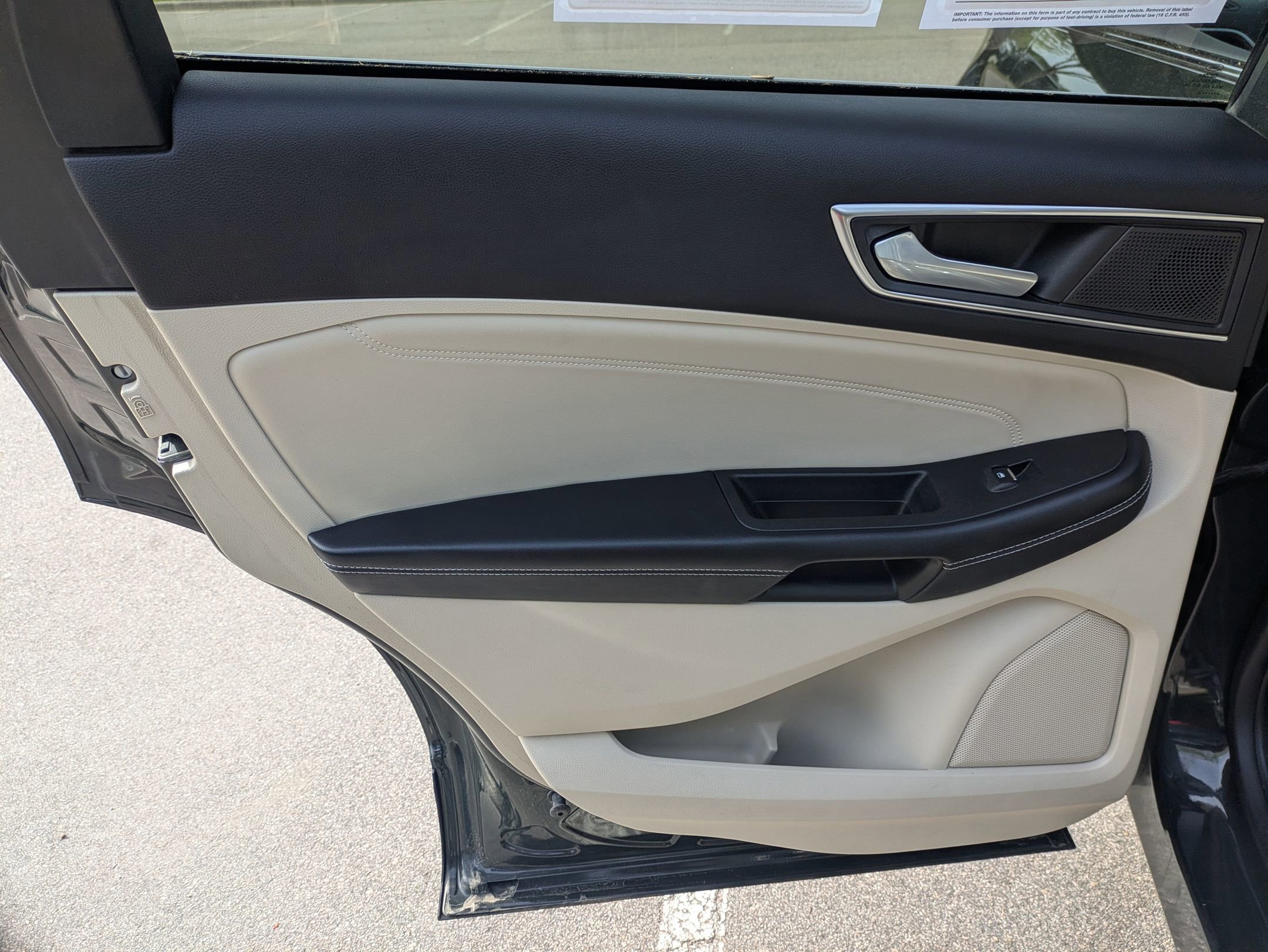 Certified 2023 Ford Edge Titanium image 31