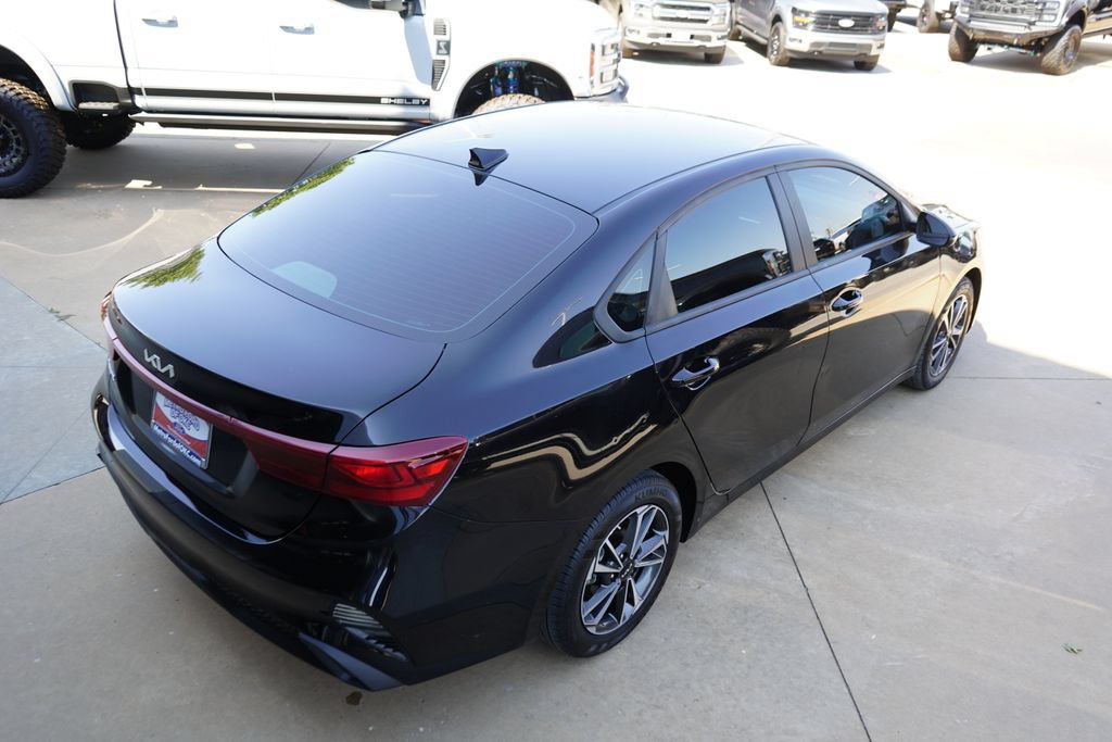 Used 2024 Kia Forte LXS w/ LXS Technology Package FWD image 14