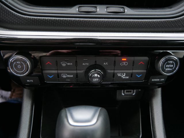 Used 2025 Jeep Compass Trailhawk AWD/4WD image 29