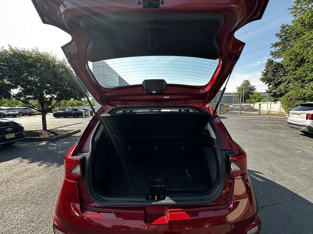 Used 2023 Hyundai Venue SEL FWD image 39