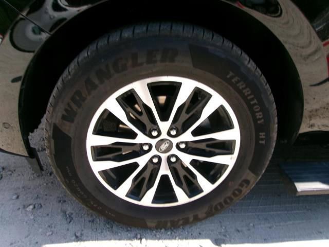 Certified 2025 Ford Expedition Platinum AWD/4WD image 7