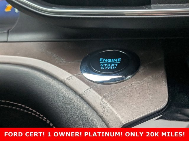 Certified 2022 Ford Explorer Platinum w/ Equipment Group 601A image 17