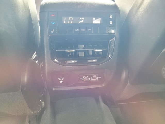Used 2021 Jeep Grand Cherokee L Limited AWD/4WD image 13