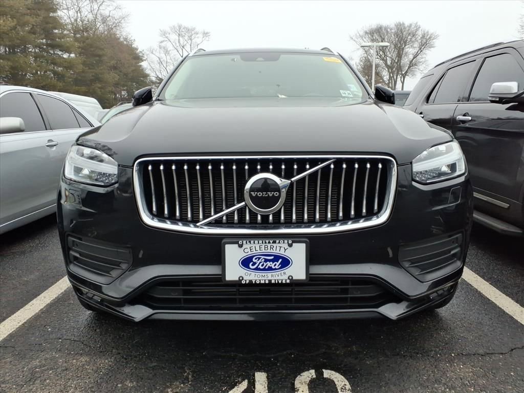 Used 2022 Volvo XC90 T5 Momentum w/ Climate Package image 2