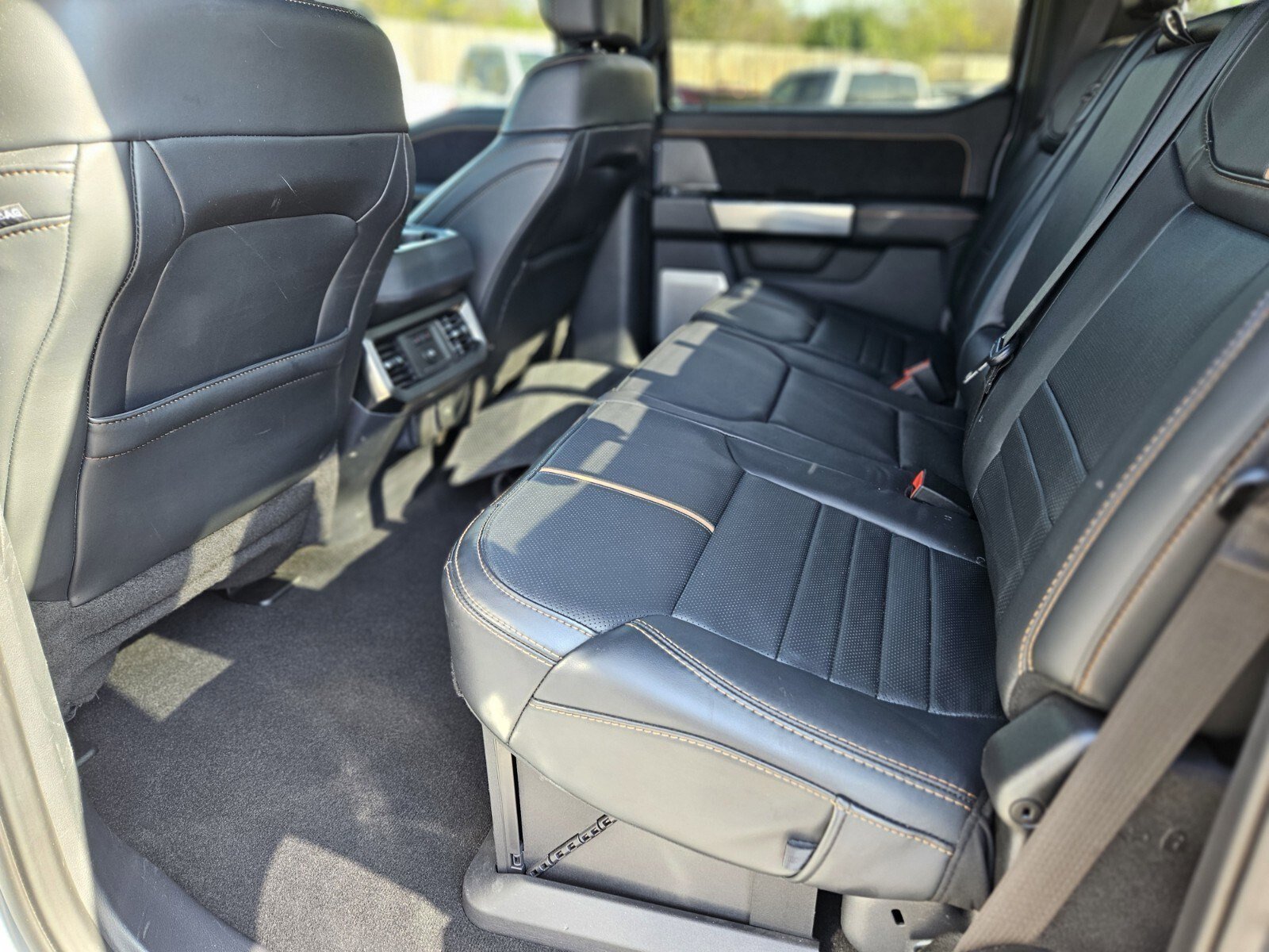 Certified 2024 Ford F250 Platinum w/ FX4 Off-Road Package image 18