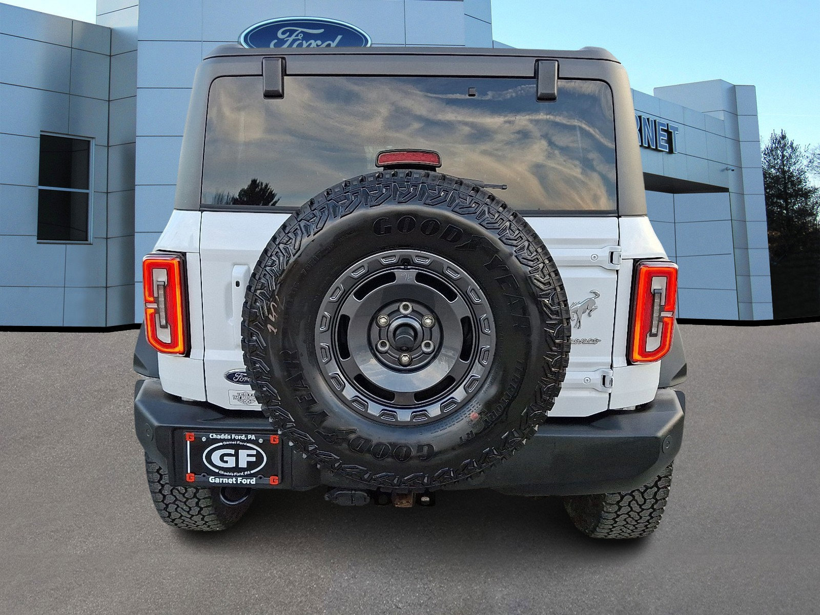 Certified 2023 Ford Bronco Outer Banks w/ Sasquatch Package image 3