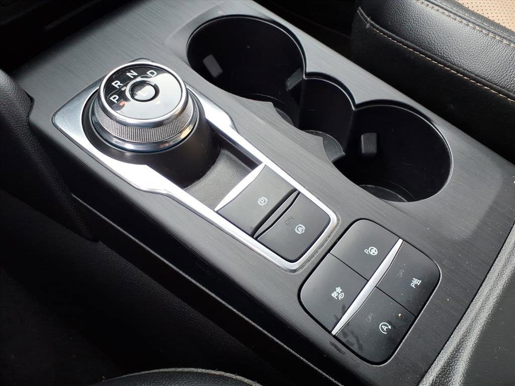 Certified 2022 Ford Escape Titanium w/ Titanium Elite Package image 21