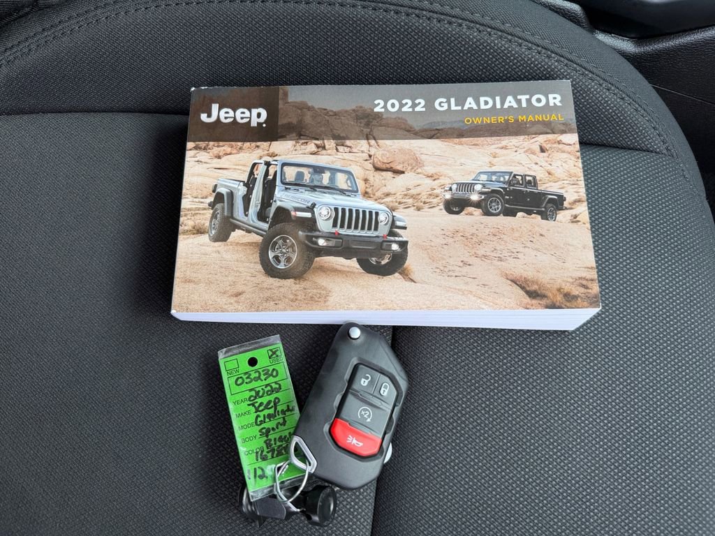 Used 2022 Jeep Gladiator Sport AWD/4WD image 10