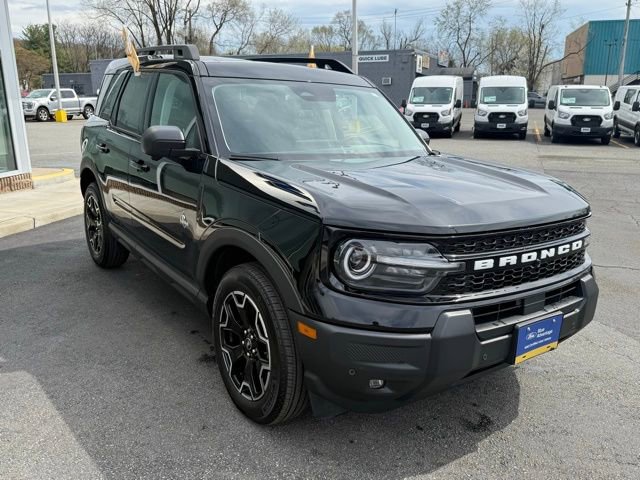 Certified 2025 Ford Bronco Sport Outer Banks w/ Outer Banks Tech Package+ AWD/4WD image 10