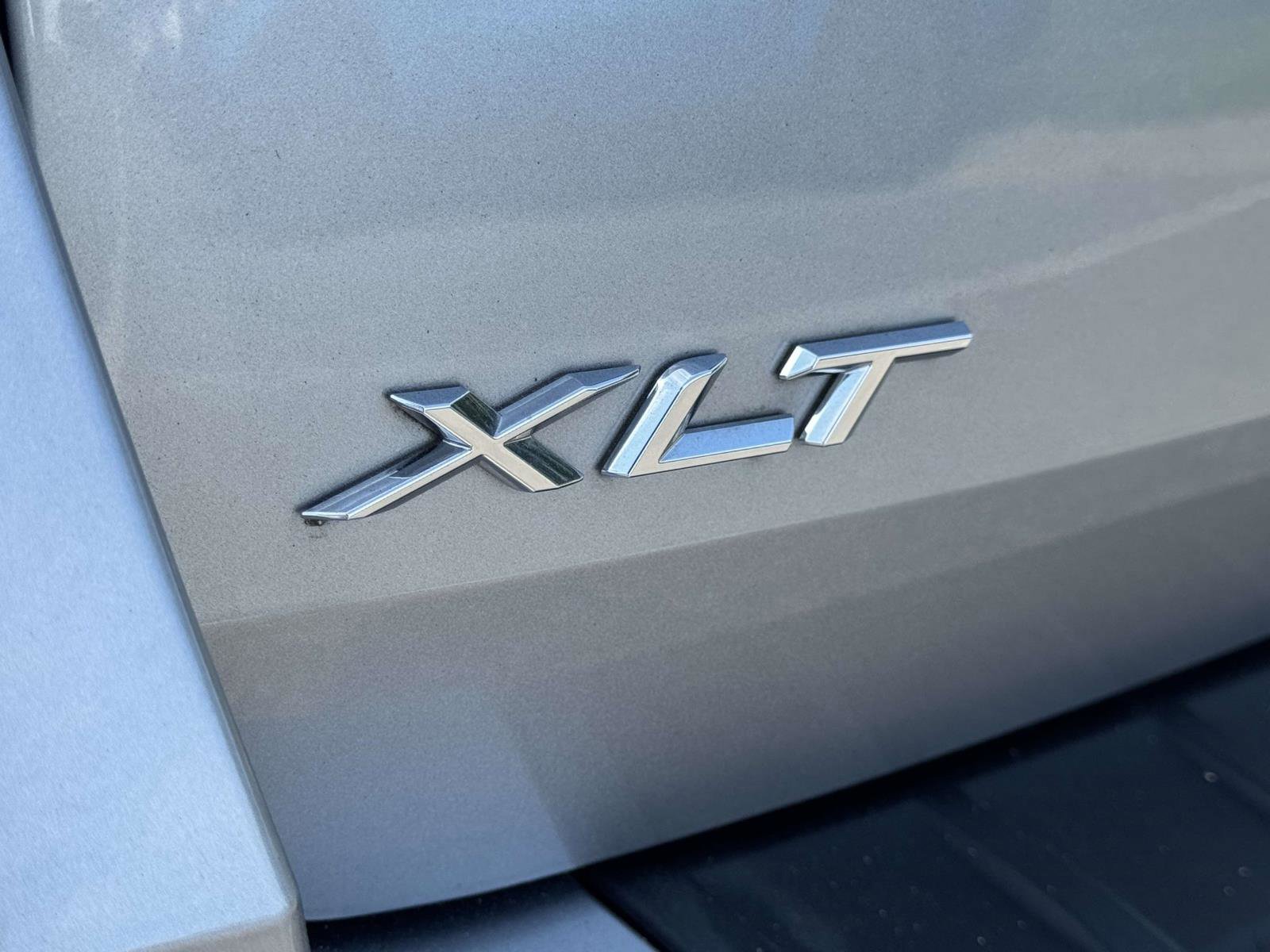 Certified 2022 Ford Explorer XLT w/ Equipment Group 202A image 9