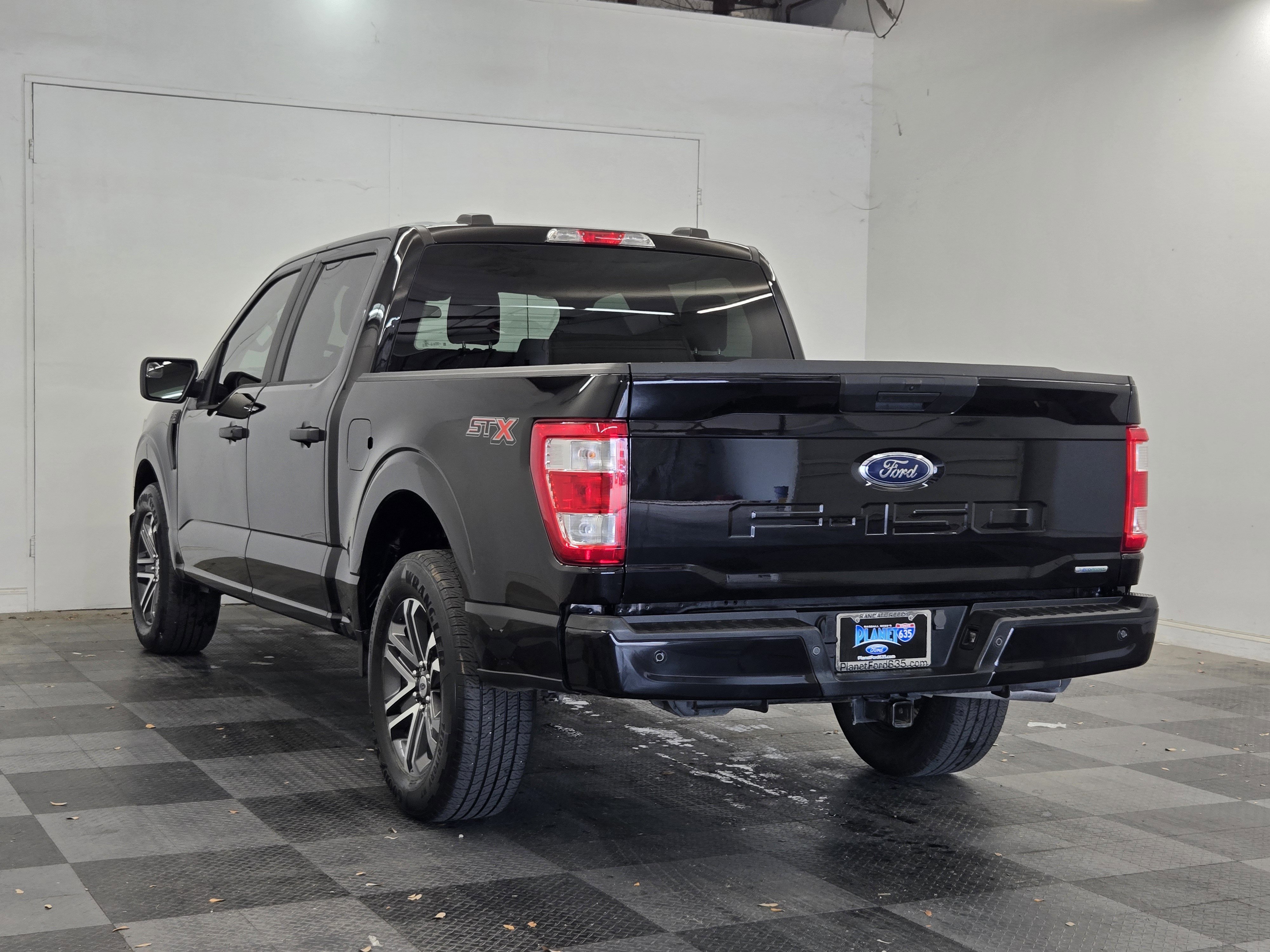 Certified 2023 Ford F150 XL w/ STX Appearance Package image 7