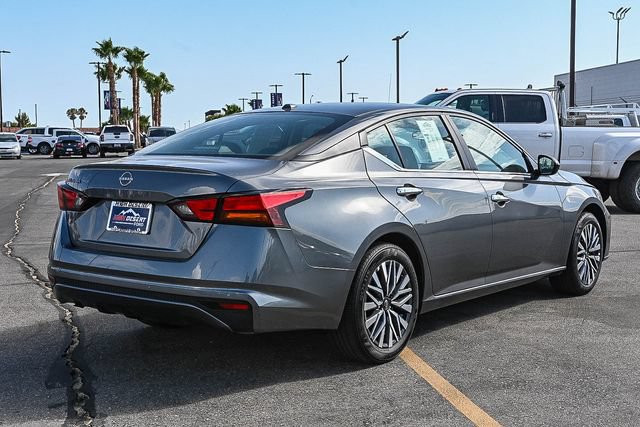 Used 2025 Nissan Altima 2.5 SV FWD image 9
