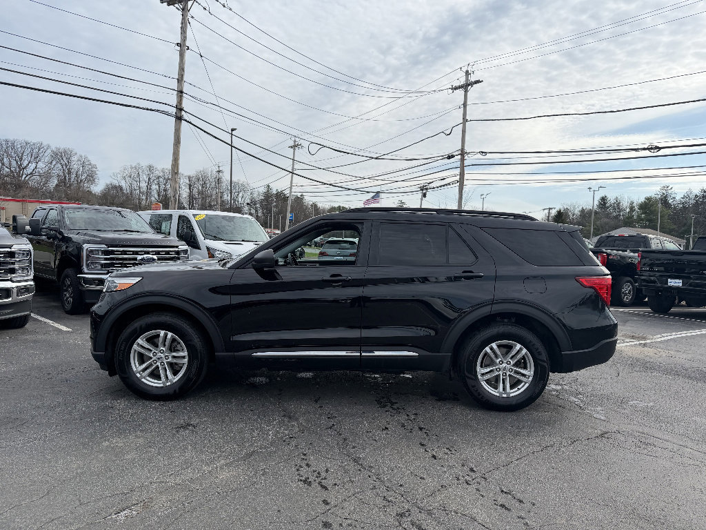 Certified 2023 Ford Explorer XLT AWD/4WD image 2