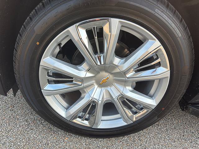 Used 2024 Chevrolet Tahoe High Country w/ Advanced Technology Package AWD/4WD image 9