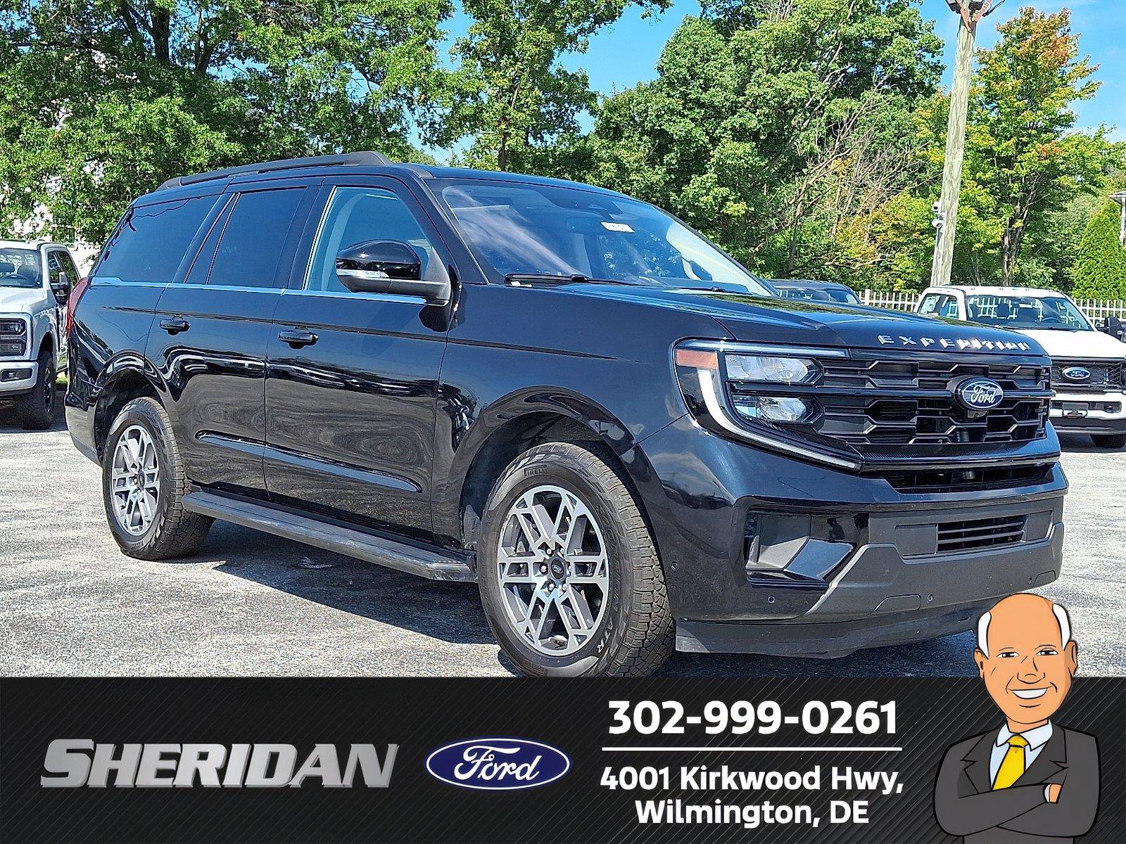 Certified 2025 Ford Expedition Active AWD/4WD image 1