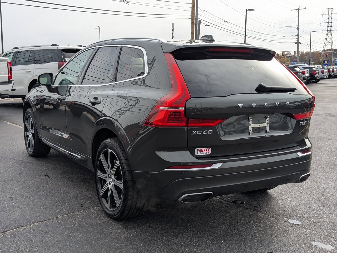 Used 2019 Volvo XC60 T5 Inscription w/ Protection Package image 3