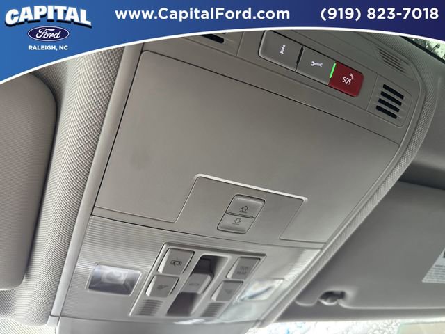 Used 2022 Volkswagen Tiguan SE image 35