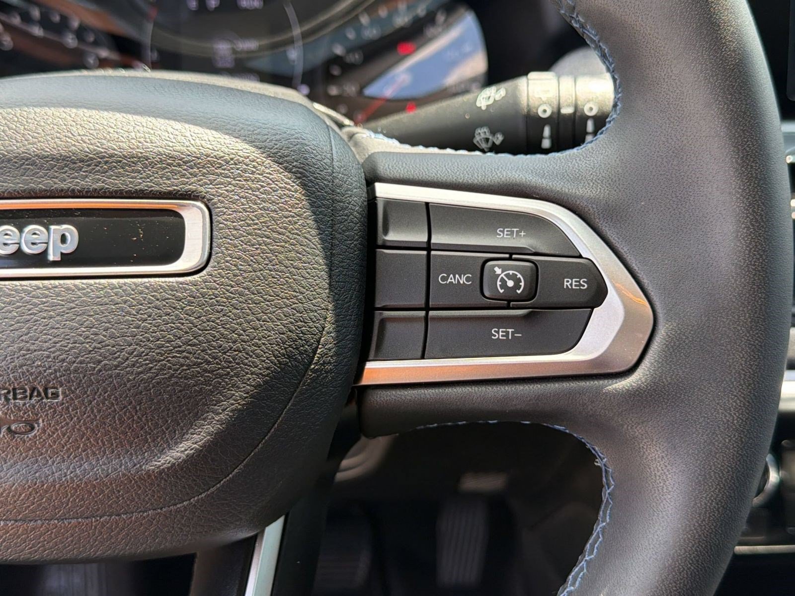 Used 2022 Jeep Compass Latitude FWD image 17