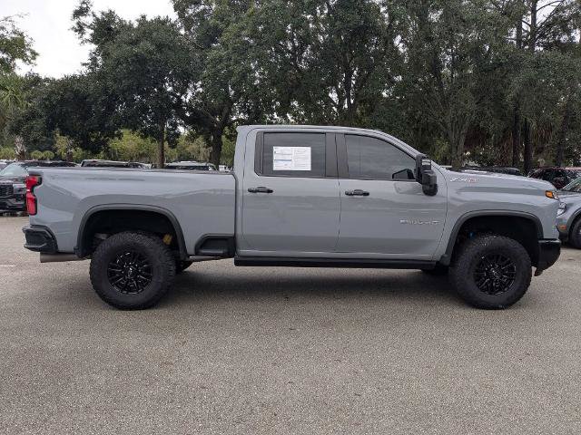 Used 2025 Chevrolet Silverado 2500 ZR2 w/ Technology Package AWD/4WD image 3