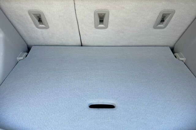 Used 2019 Chevrolet Bolt Premier w/ Infotainment Package image 12