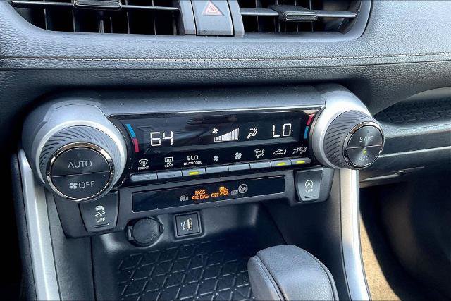 Used 2025 Toyota RAV4 XLE FWD image 15