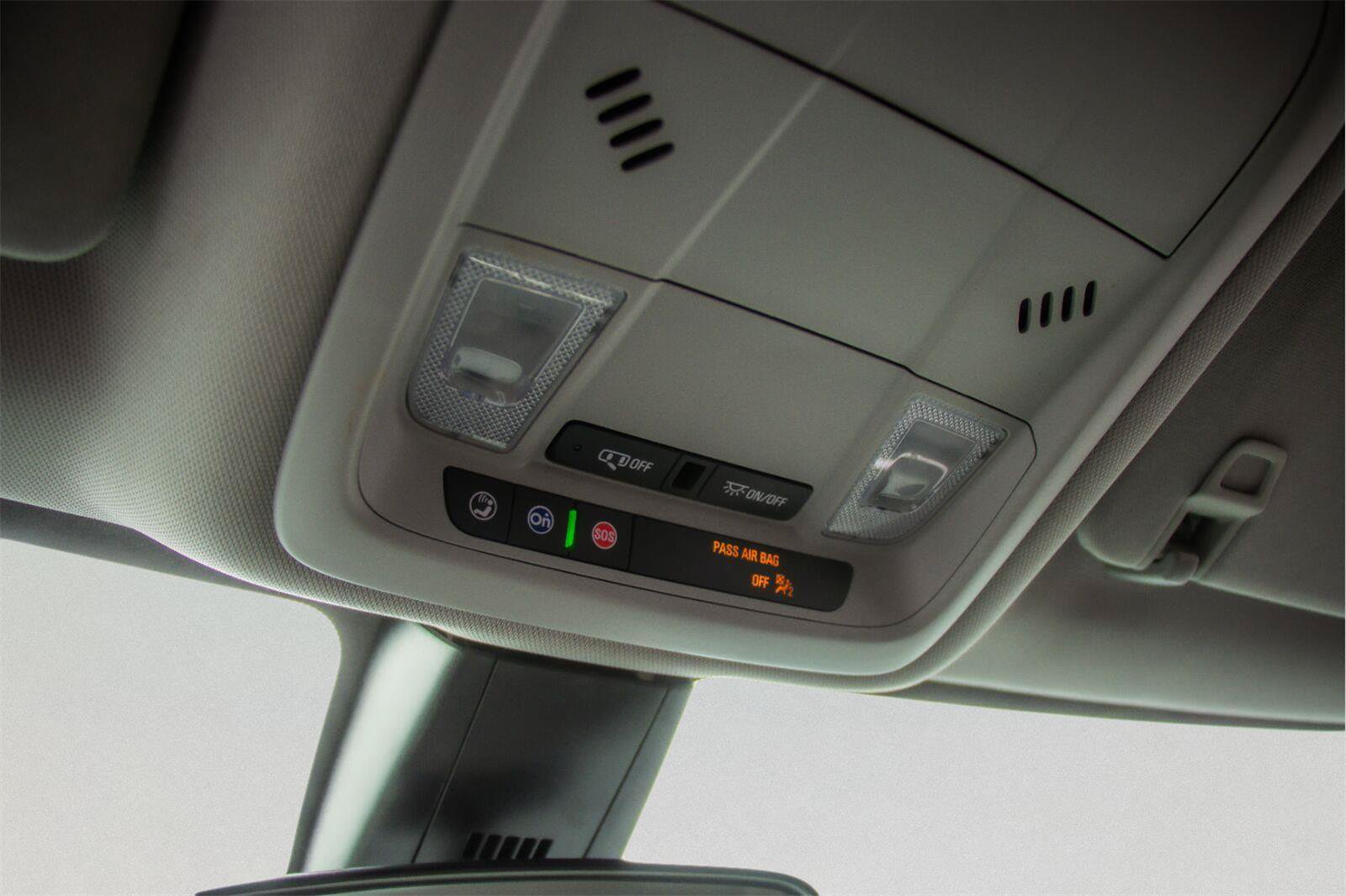 Used 2025 Chevrolet Blazer LT FWD image 16