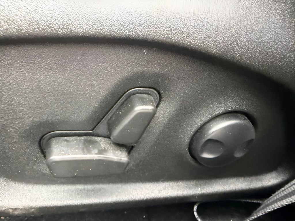 Used 2022 Jeep Renegade Altitude w/ Convenience Group AWD/4WD image 22