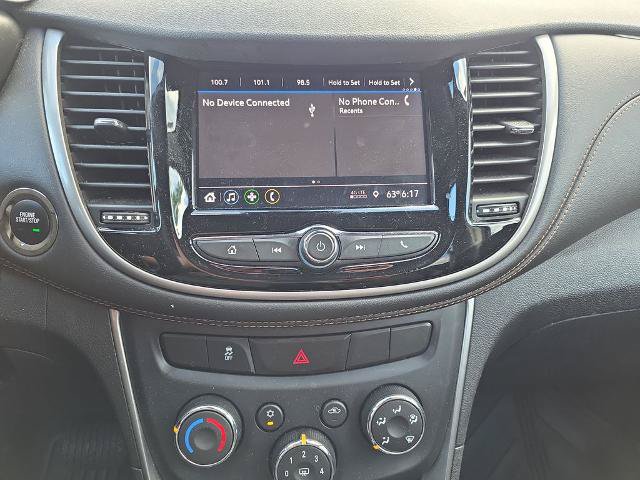 Used 2020 Chevrolet Trax LT w/ LT Convenience Package AWD/4WD image 27