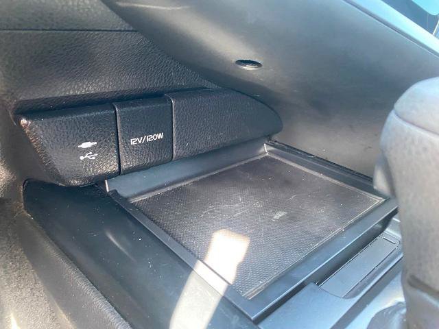 Used 2019 Toyota Camry LE FWD image 23