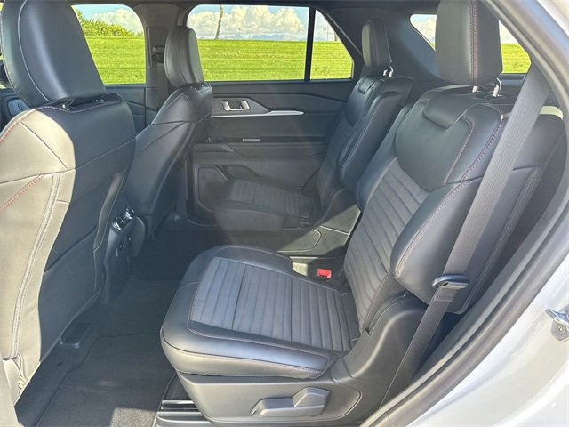 Certified 2025 Ford Explorer ST-Line w/ Premium Package image 23