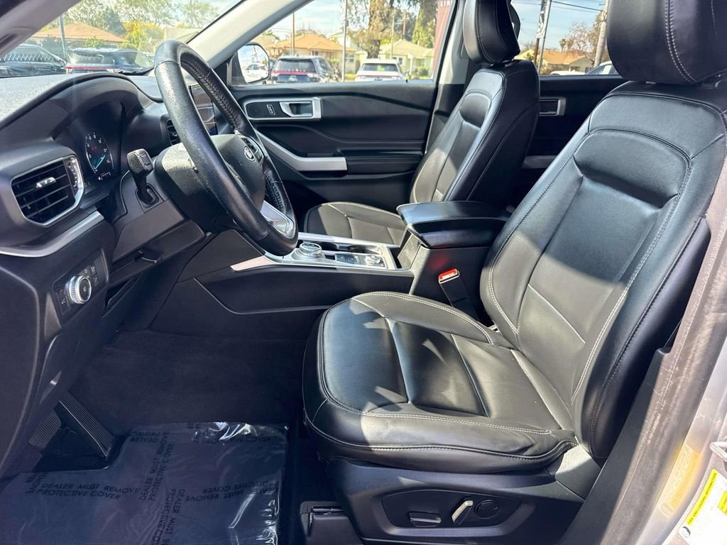 Certified 2022 Ford Explorer XLT w/ Equipment Group 202A image 26
