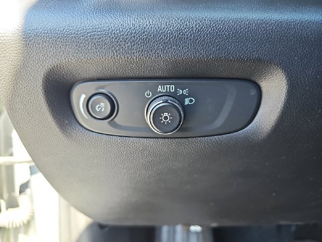Used 2023 Chevrolet Traverse RS AWD/4WD image 33