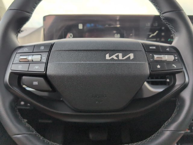 Used 2025 Kia K4 EX FWD image 20