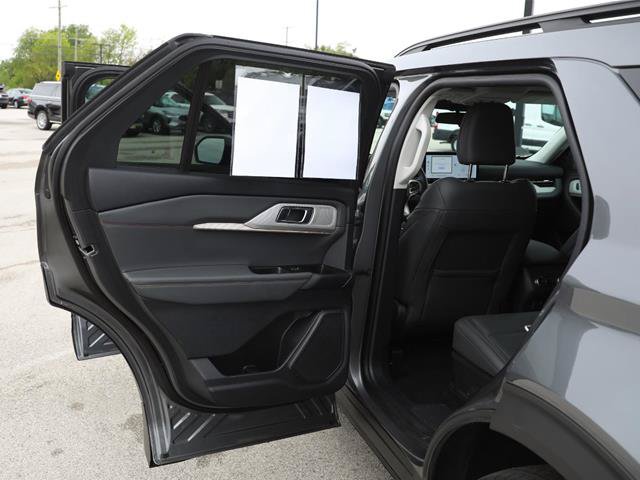 Certified 2025 Ford Explorer Active w/ Active Comfort Package AWD/4WD image 29