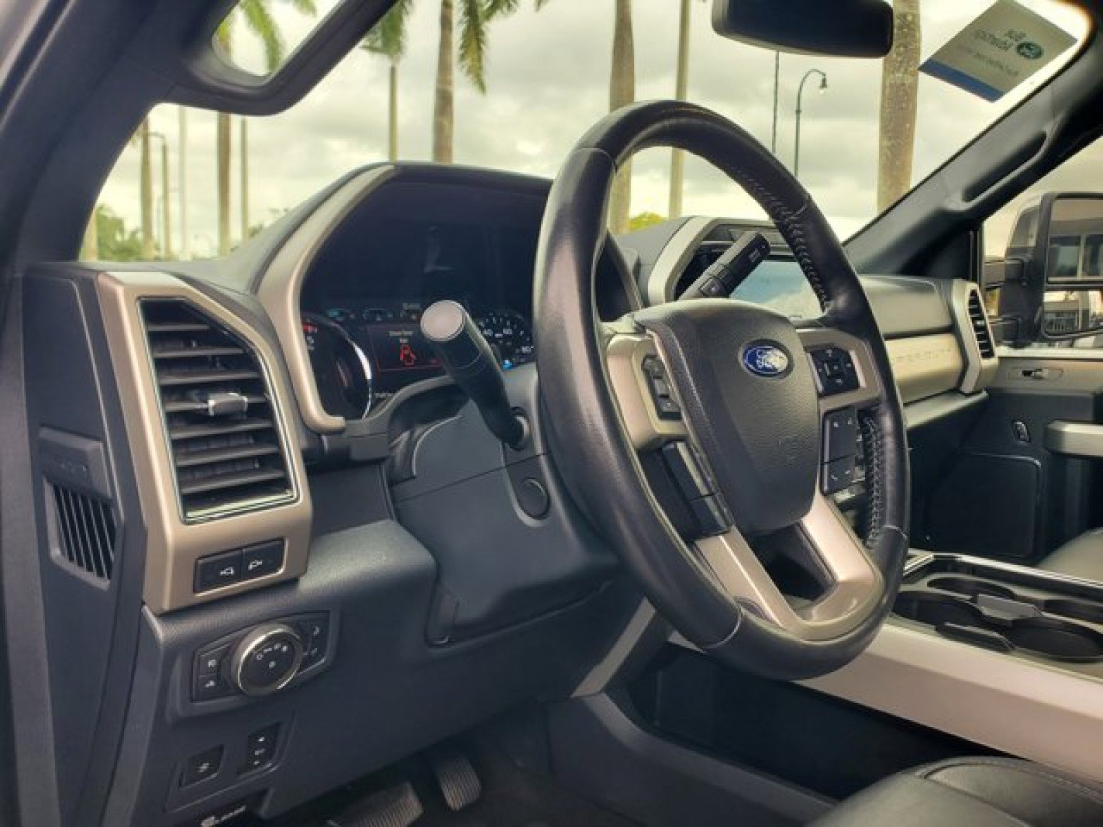 Certified 2022 Ford F250 Lariat w/ Lariat Ultimate Package image 9