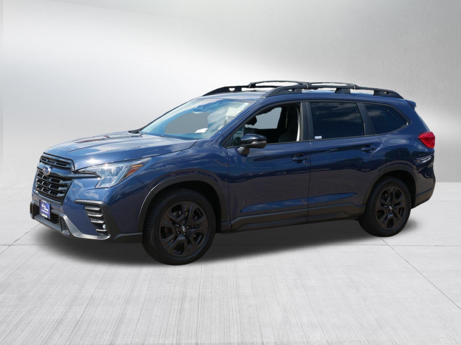 Used 2023 Subaru Ascent Onyx Edition AWD/4WD image 3
