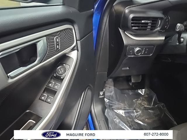 Certified 2022 Ford Explorer XLT image 31