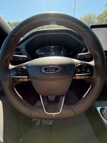 Certified 2023 Ford Escape ST-Line Elite AWD/4WD image 23