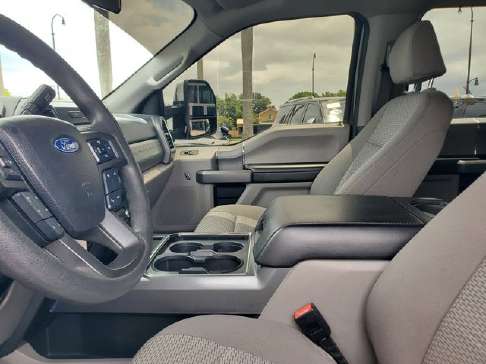 Certified 2021 Ford F250 XLT w/ XLT Premium Package AWD/4WD image 10