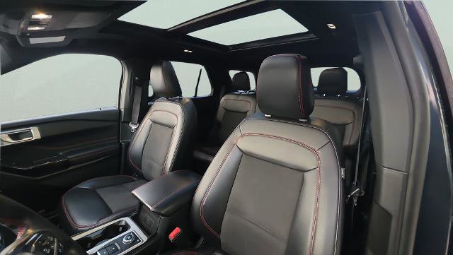 Certified 2023 Ford Explorer ST-Line w/ Class IV Trailer Tow Package image 18